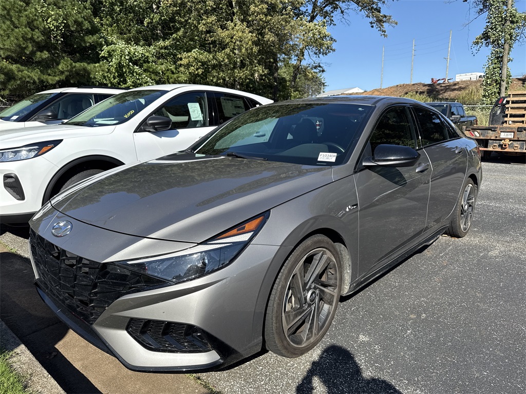 2023 Hyundai Elantra N Line photo 3