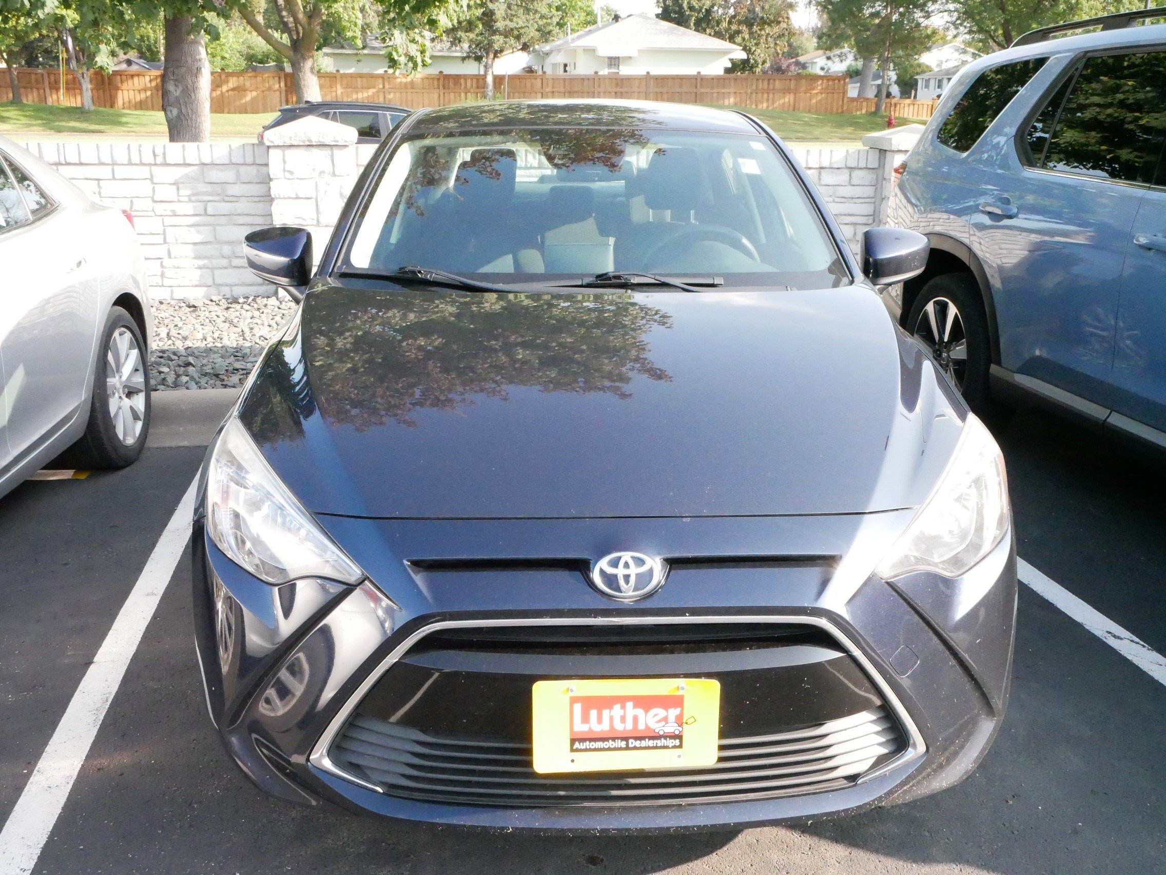 2017 Toyota Yaris iA photo 2