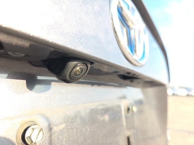 2019 Toyota RAV4 Hybrid XLE photo 17
