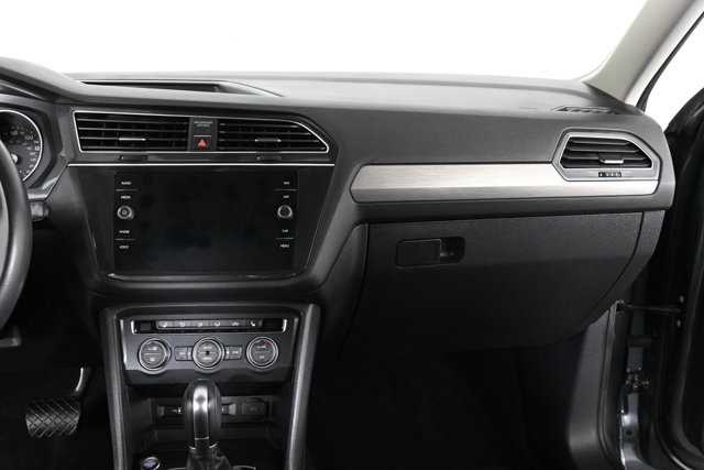 2018 Volkswagen Tiguan SEL photo 17