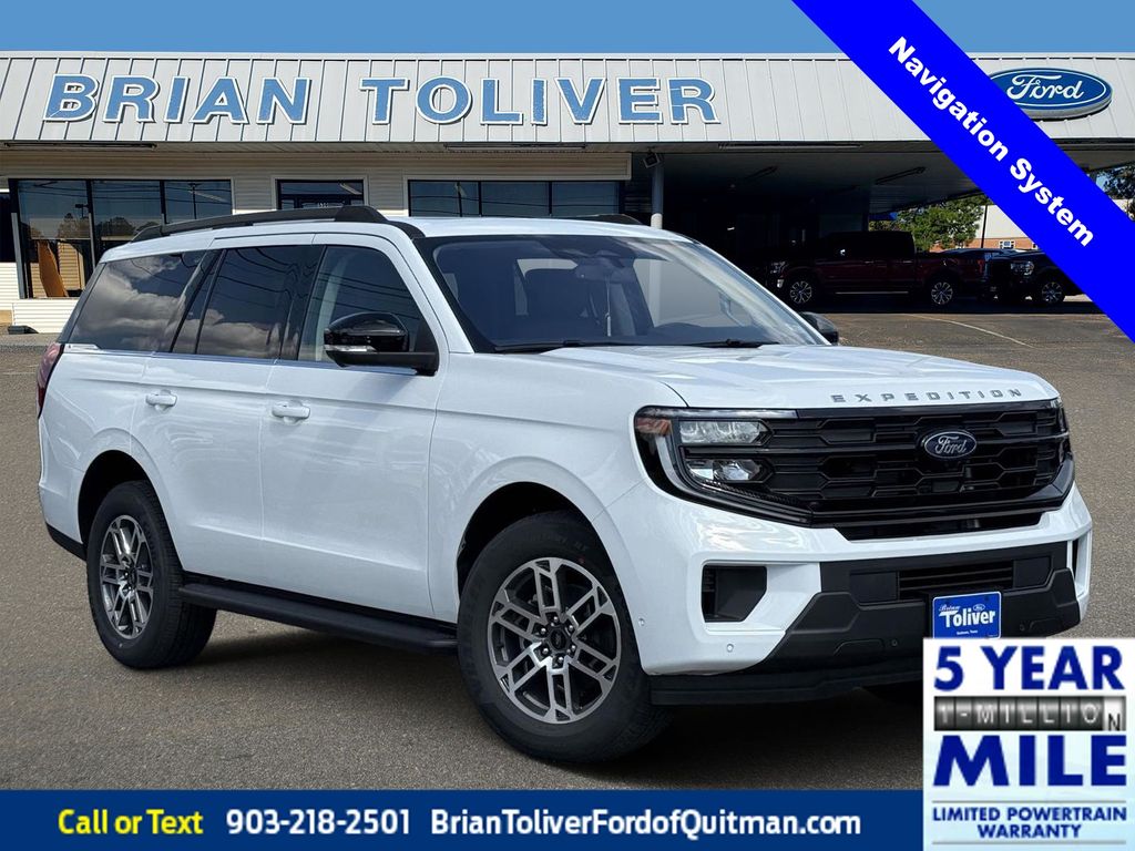 2025 Ford Expedition Active's photo