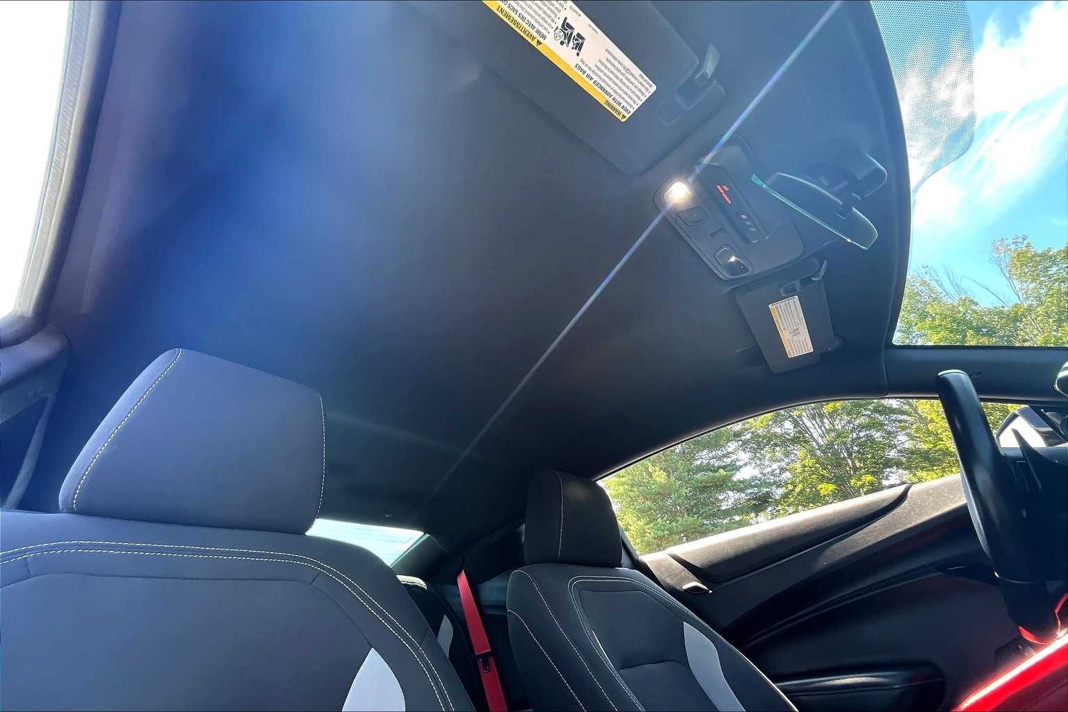2021 Chevrolet Camaro 1LT photo 21