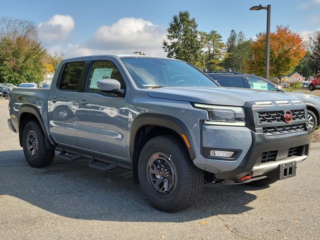 2025 Nissan Frontier PRO-4X photo 2