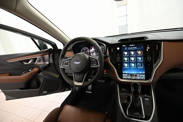 2025 Subaru Outback Touring photo 24