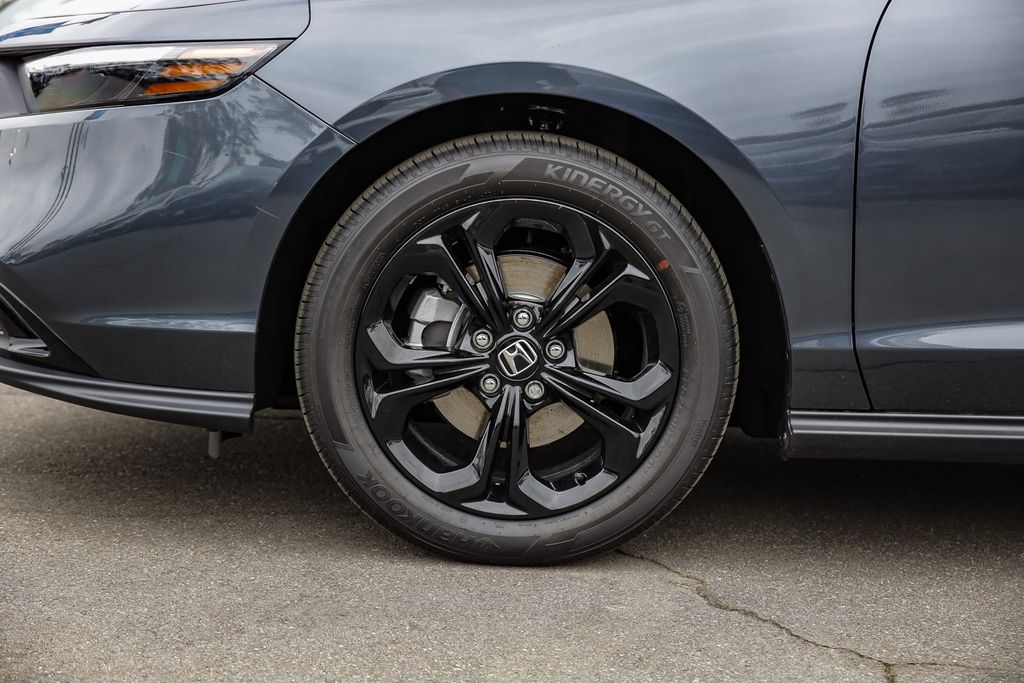 2025 Honda Accord SE photo 6