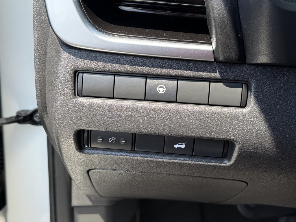 2022 Nissan Rogue SL photo 15