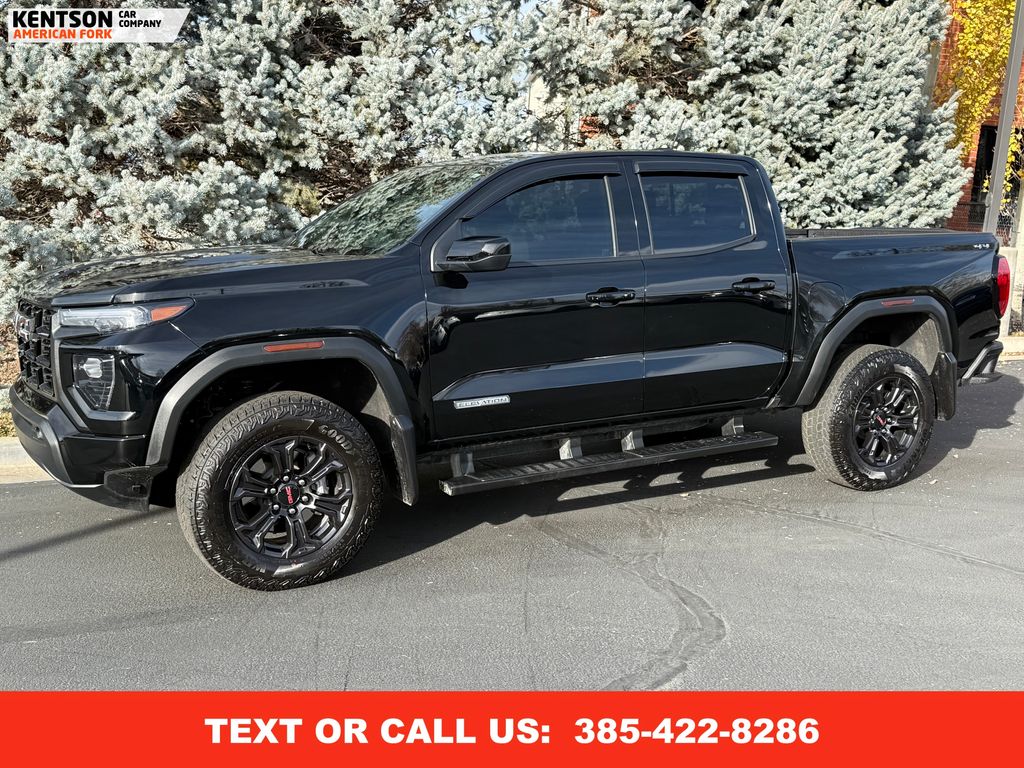 2024 GMC Canyon Elevation's photo