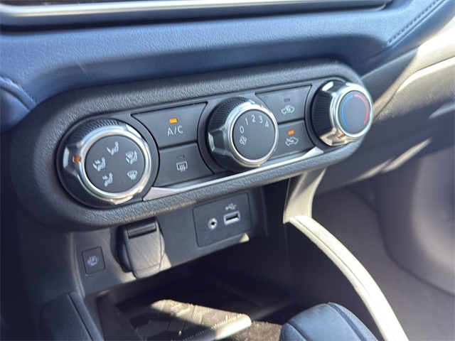 2025 Nissan Versa 1.6 SV photo 27