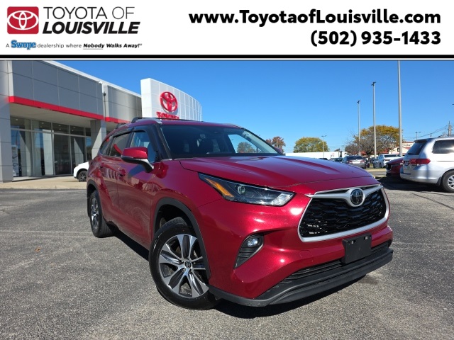 2023 Toyota Highlander XLE's photo