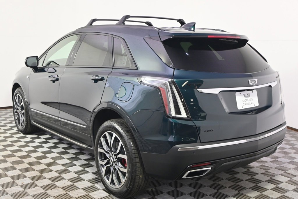 2025 Cadillac XT5 Sport photo 3