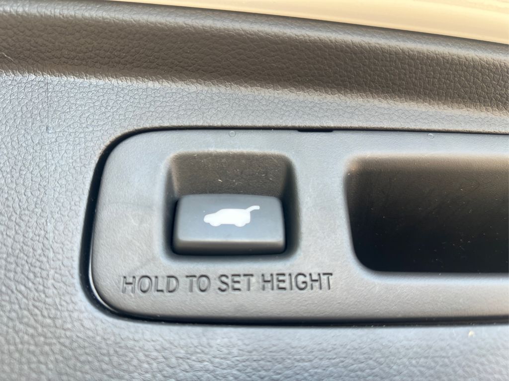 2023 Honda CR-V Hybrid Sport Touring photo 13