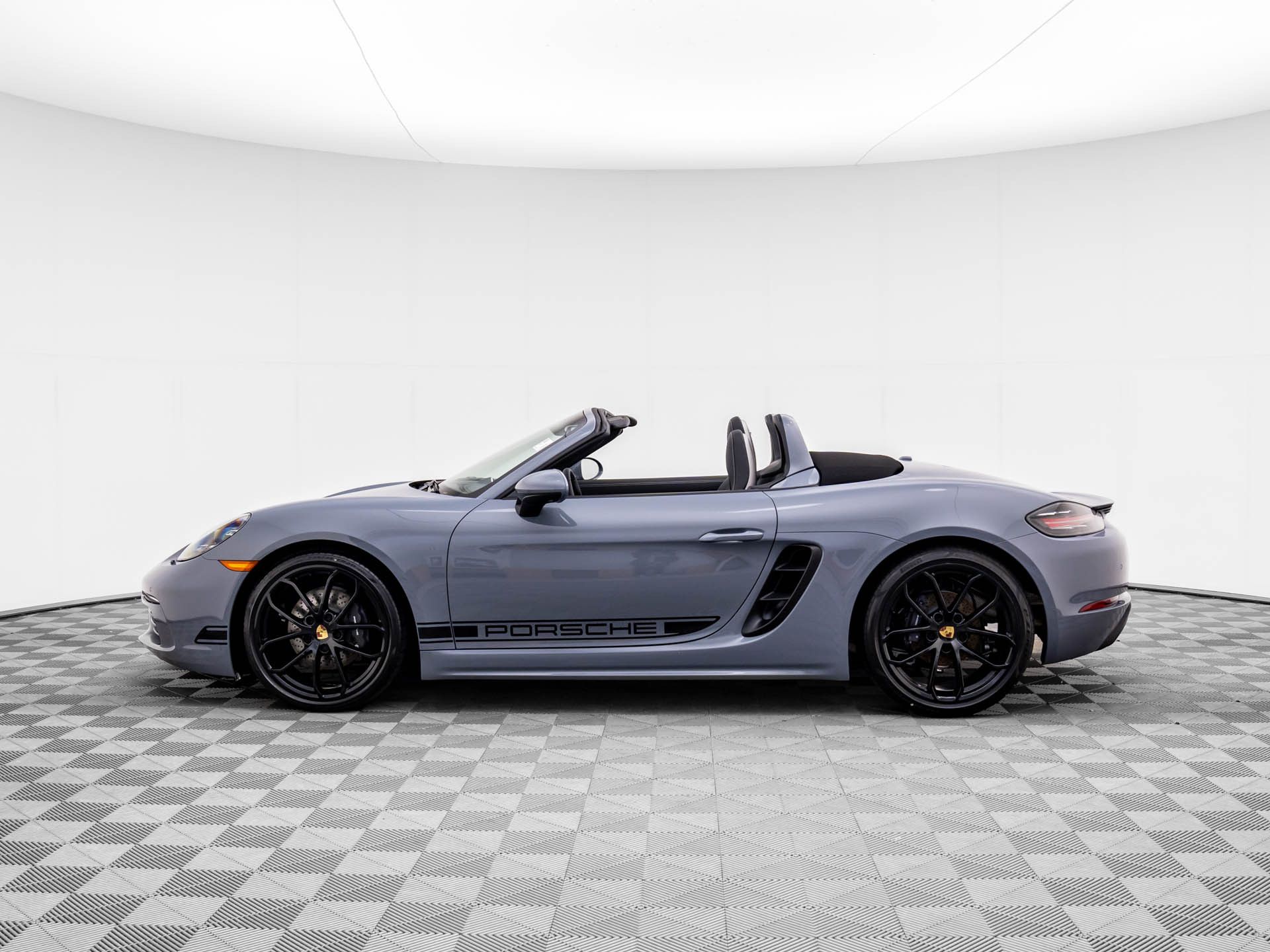 2025 Porsche Boxster Base photo 2