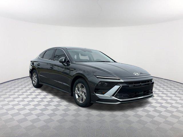 2026 Hyundai Sonata SE photo 2