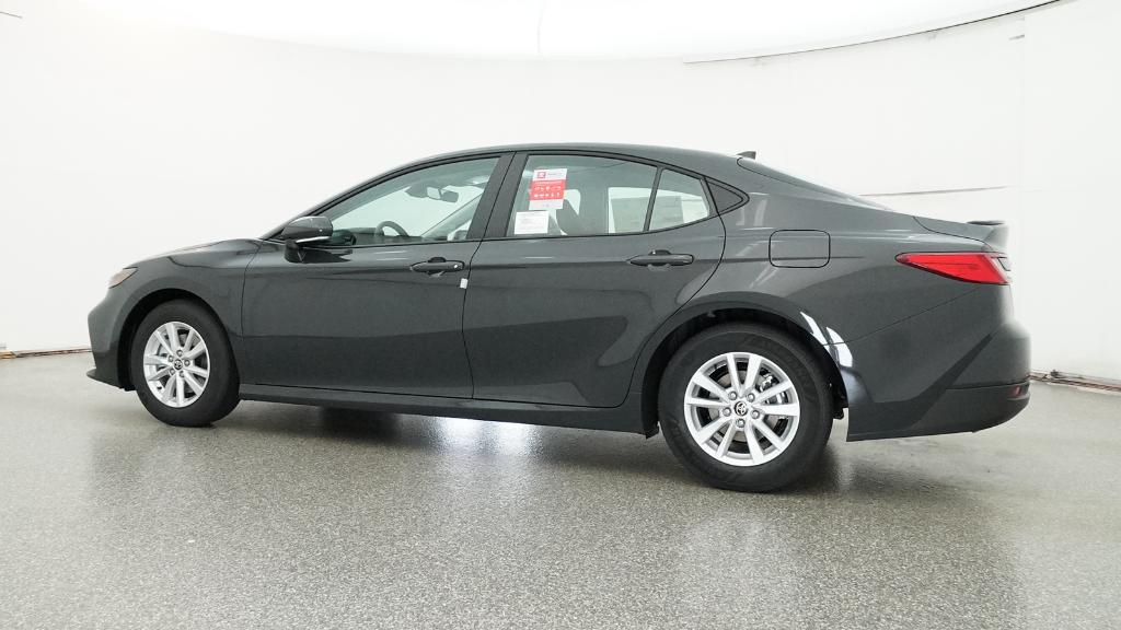 2026 Toyota Camry LE photo 12