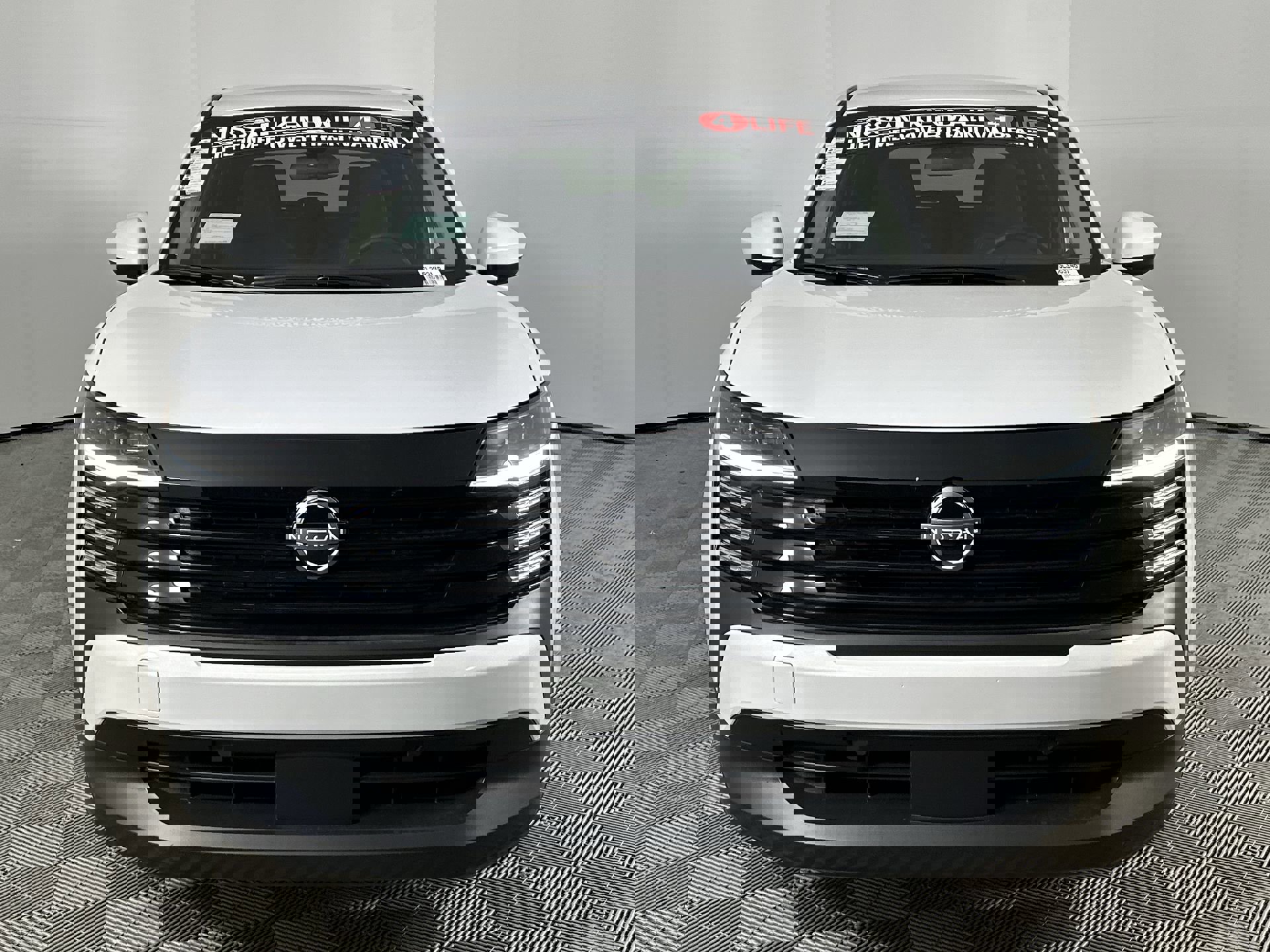 2025 Nissan Kicks SV photo 3