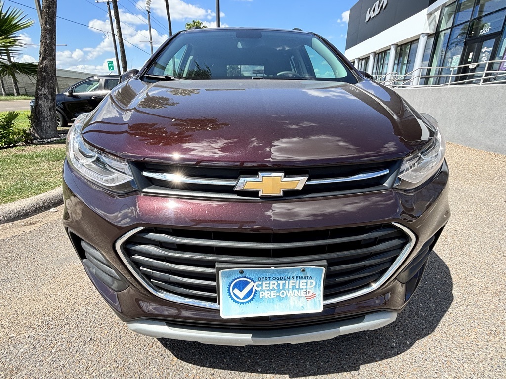 2022 Chevrolet Trax LT photo 2