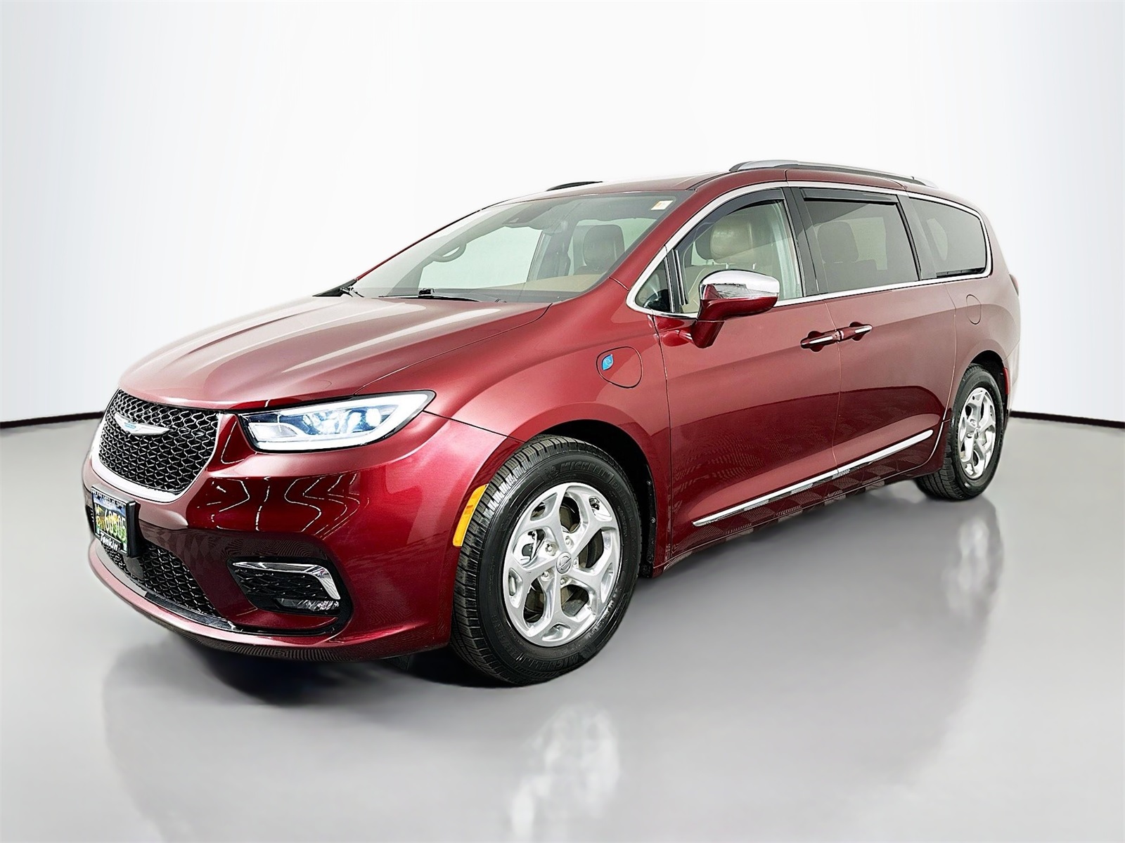 2021 Chrysler Pacifica Hybrid Limited photo 3