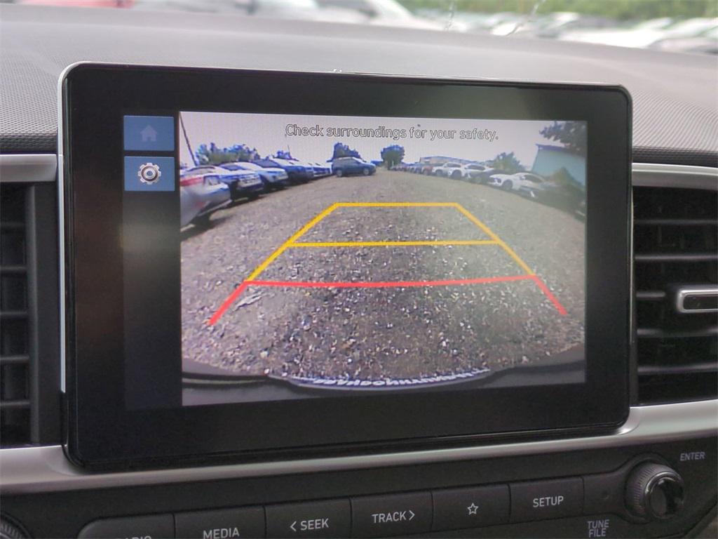 2025 Hyundai Venue SEL photo 15