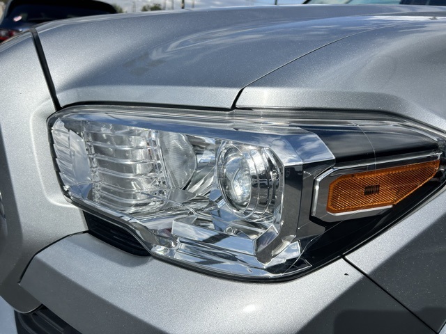 2023 Toyota Tacoma SR photo 8