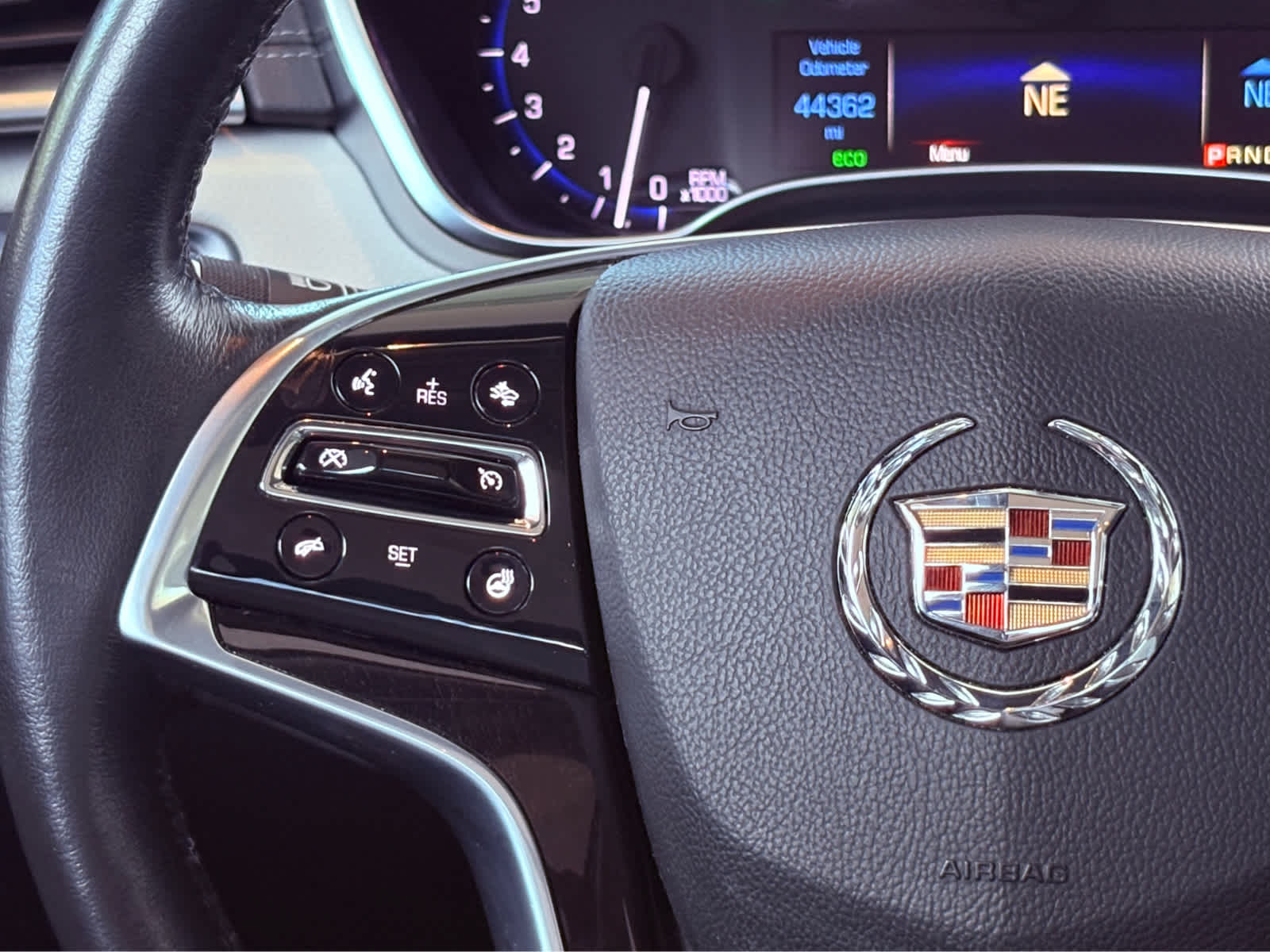 2015 Cadillac SRX Luxury photo 23