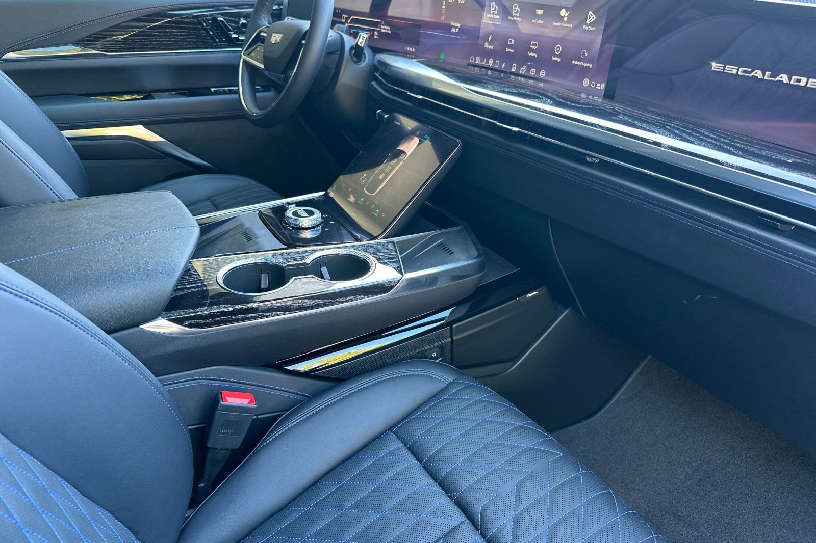 2026 Cadillac Escalade IQ Sport photo 13
