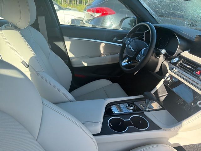 2025 Genesis G70 2.5T photo 13