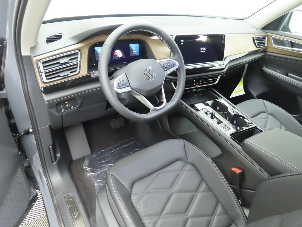 2026 Volkswagen Atlas SE Technology photo 9