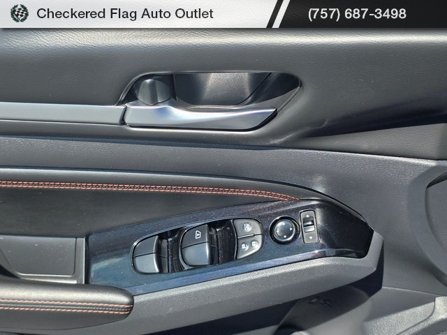 2023 Nissan Altima 2.5 SR photo 22