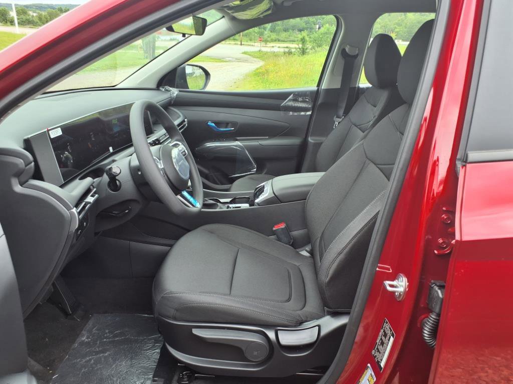 2025 Hyundai Tucson SE photo 4