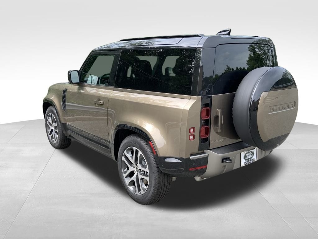 2025 Land Rover Defender 90 X-Dynamic SE photo 4