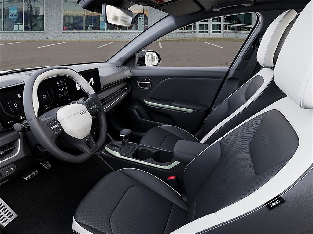 2025 Kia K4 GT-Line Turbo photo 15