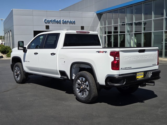 2025 Chevrolet Silverado 2500HD Custom photo 6
