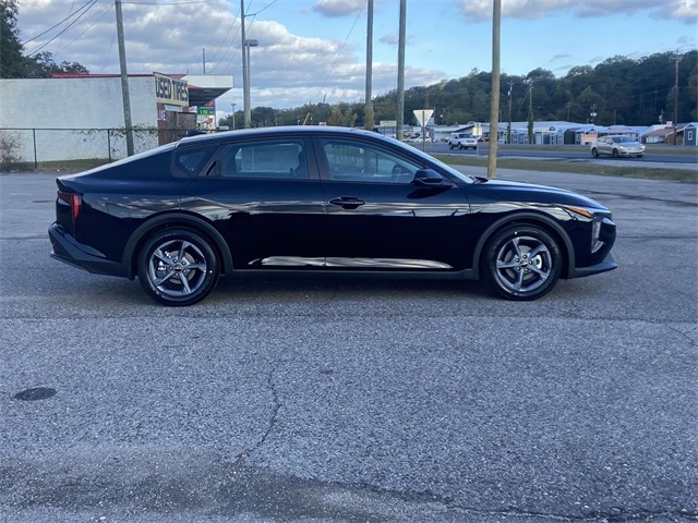 2025 Kia K4 LXS photo 2