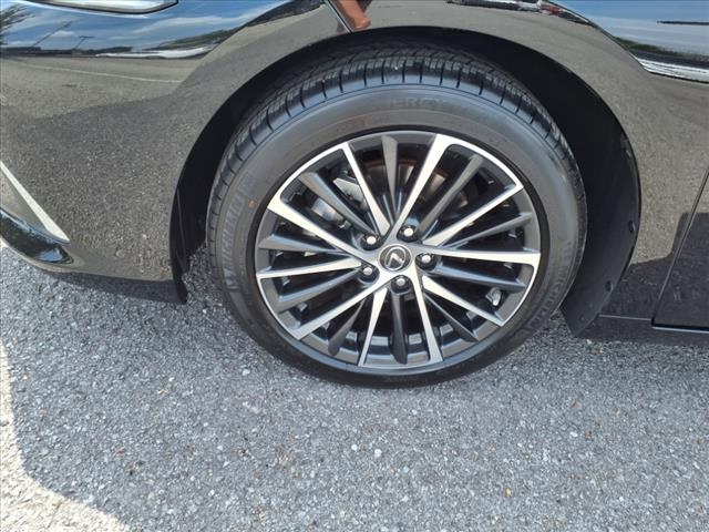 2024 Lexus ES 350 Premium photo 9