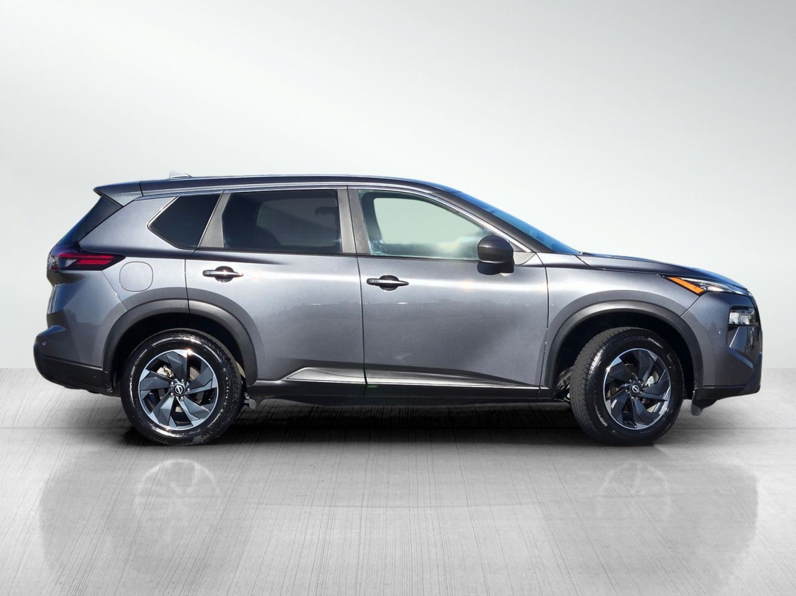 2024 Nissan Rogue SV photo 3