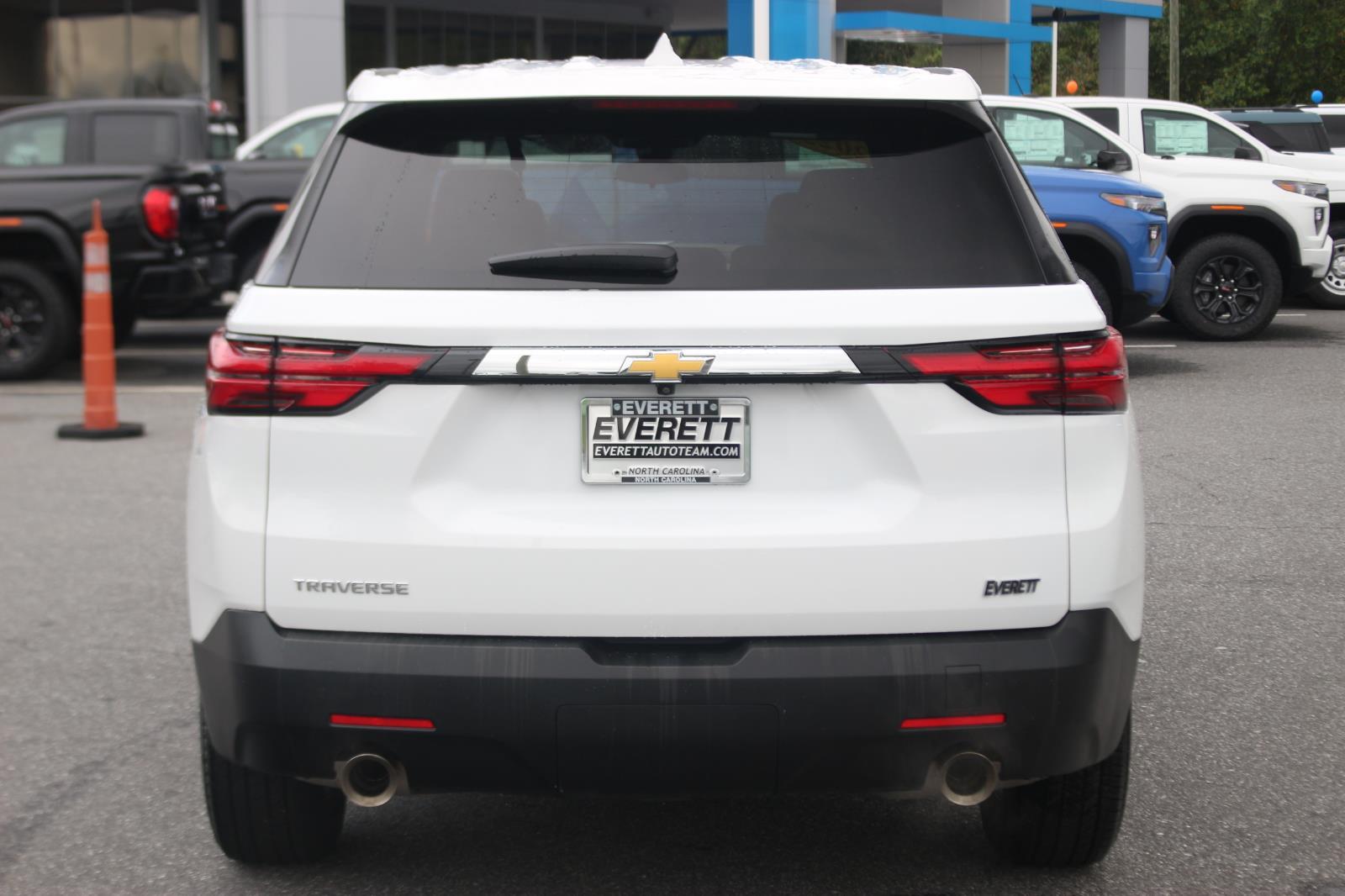 2023 Chevrolet Traverse LS photo 6