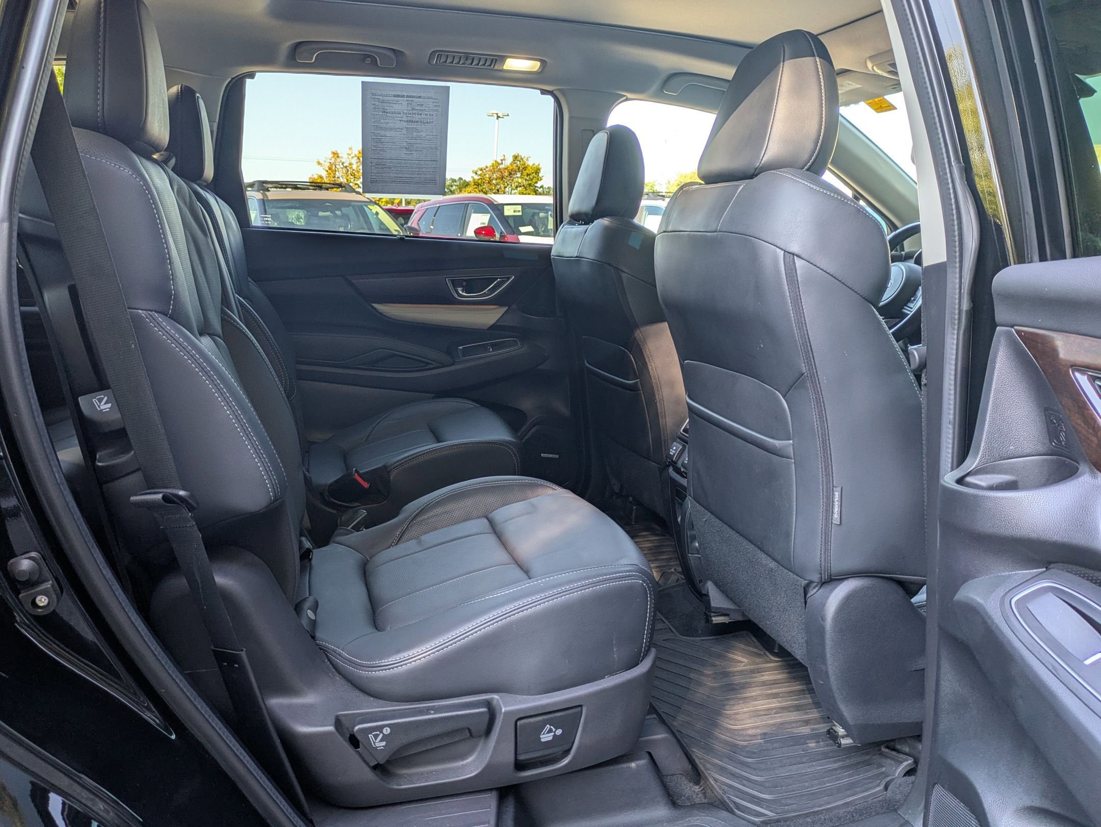 2022 Subaru Ascent Touring photo 9