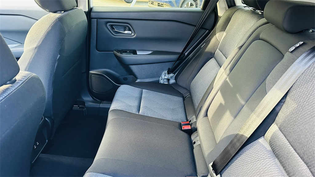 2026 Nissan Rogue SV photo 27