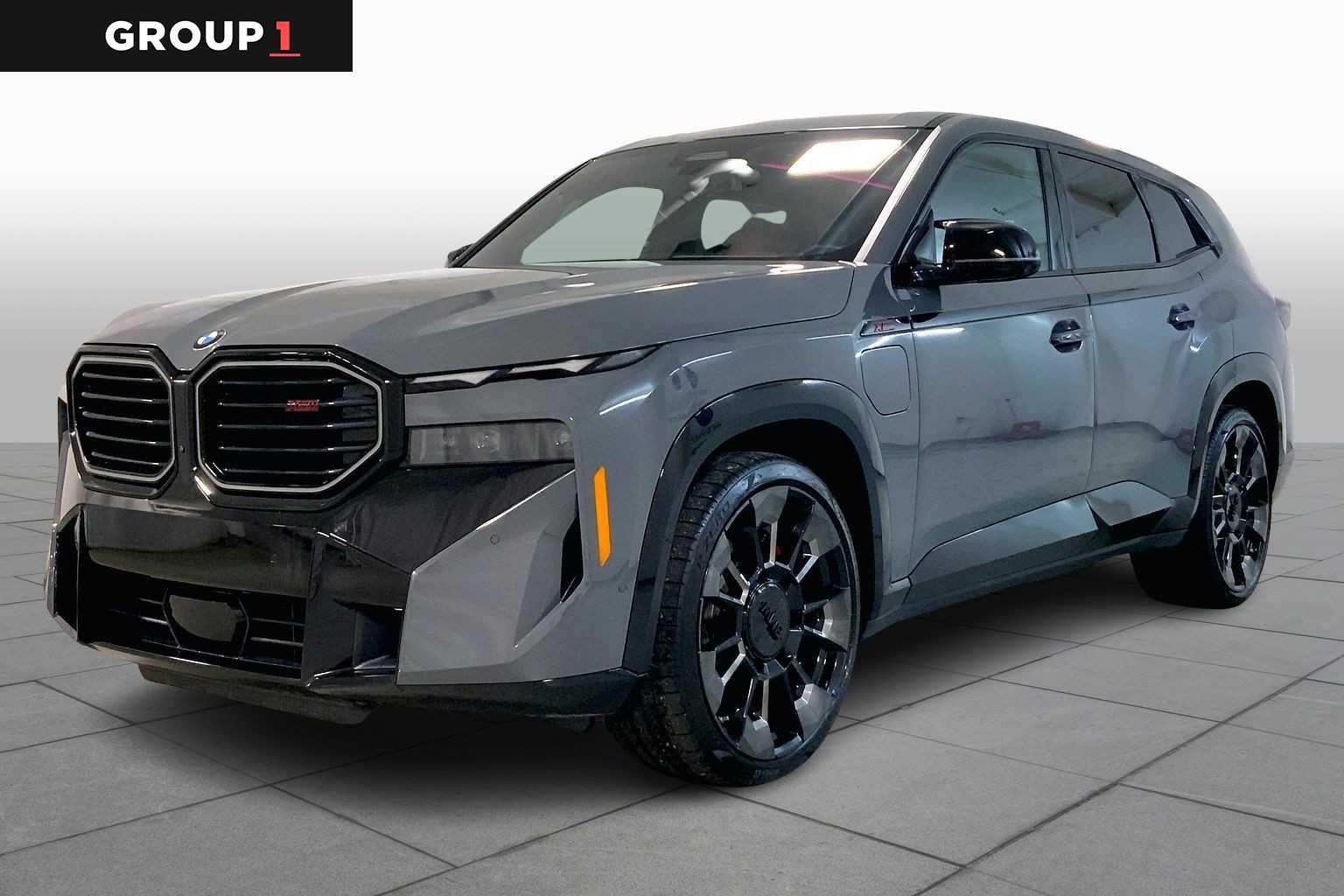 2024 BMW XM Base's photo