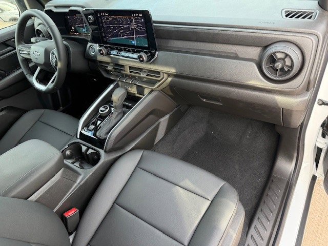 2026 Chevrolet Colorado Trail Boss photo 16
