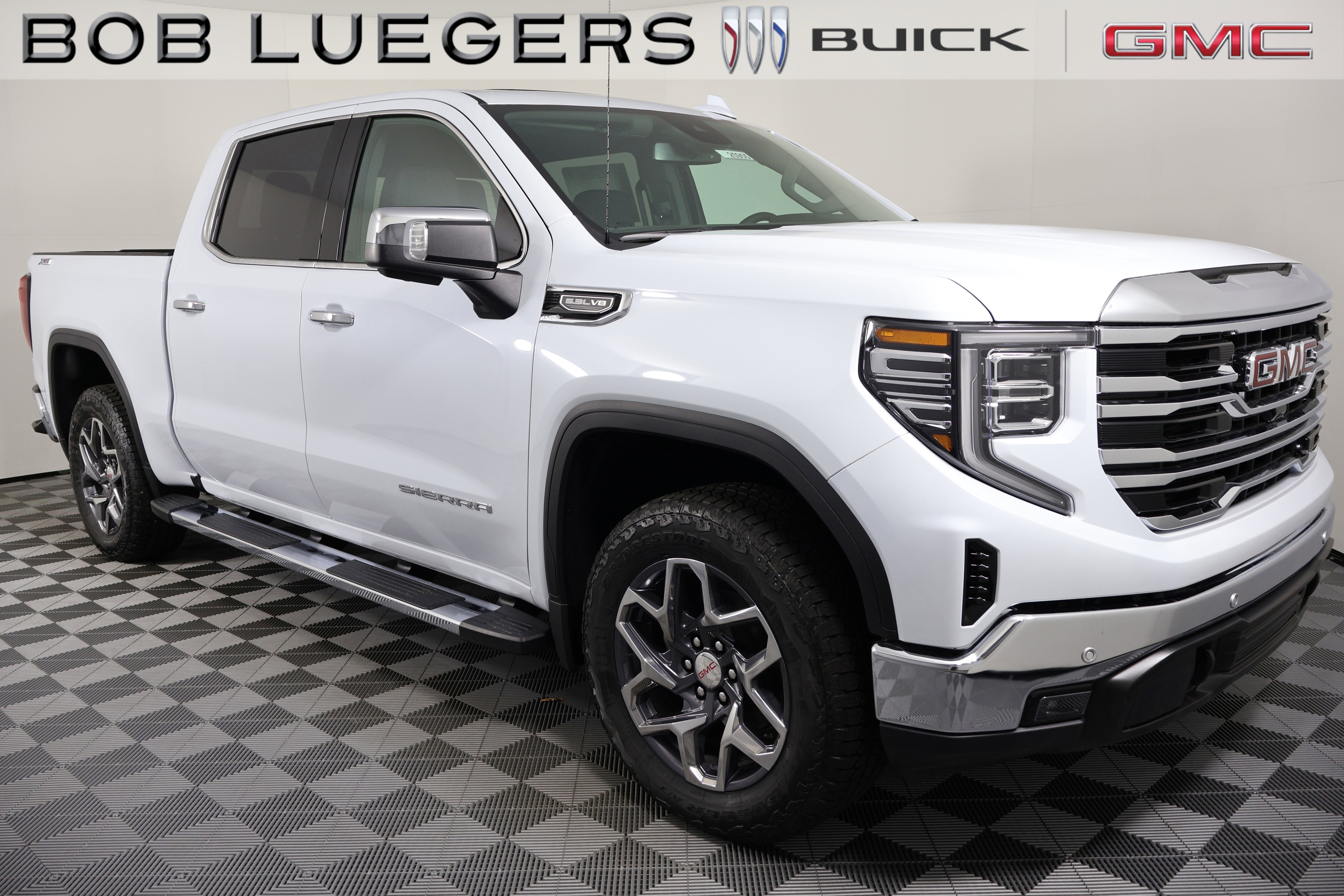 2026 GMC Sierra 1500 SLT's photo