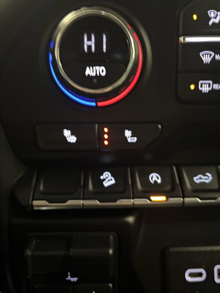 2020 Chevrolet Silverado 1500 LT Trail Boss photo 3