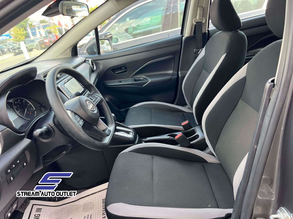 2025 Nissan Versa 1.6 S photo 11