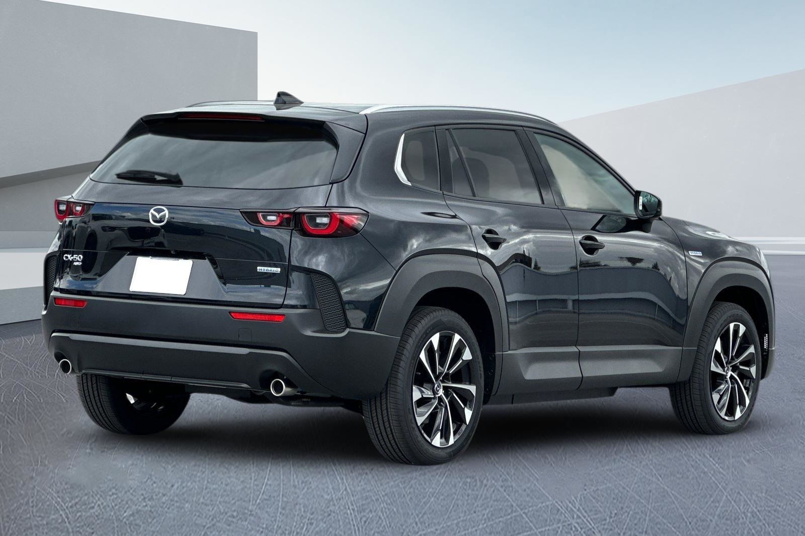 2025 Mazda CX-50 Premium Plus photo 3