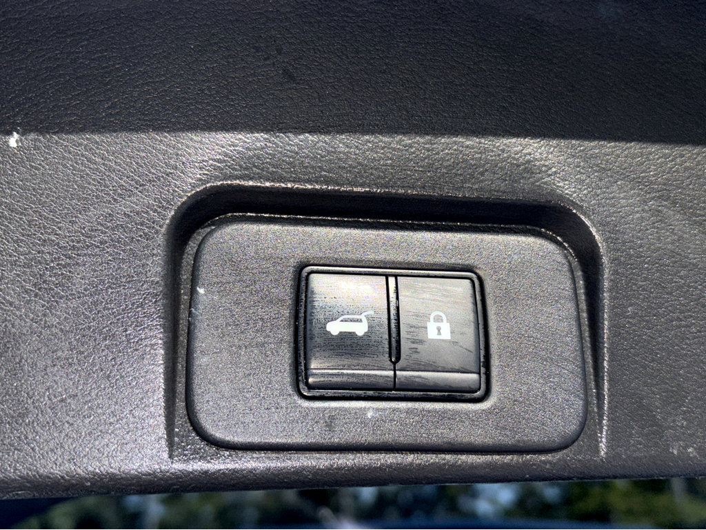 2023 Nissan Rogue SL photo 21