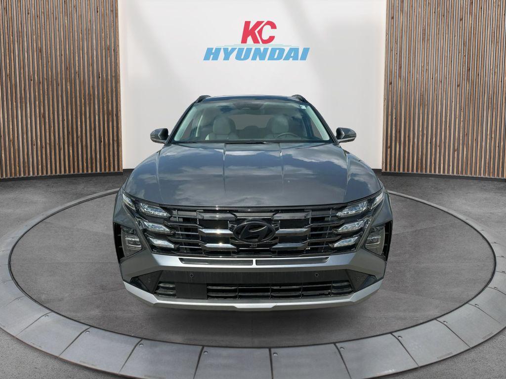 2025 Hyundai Tucson Limited photo 2