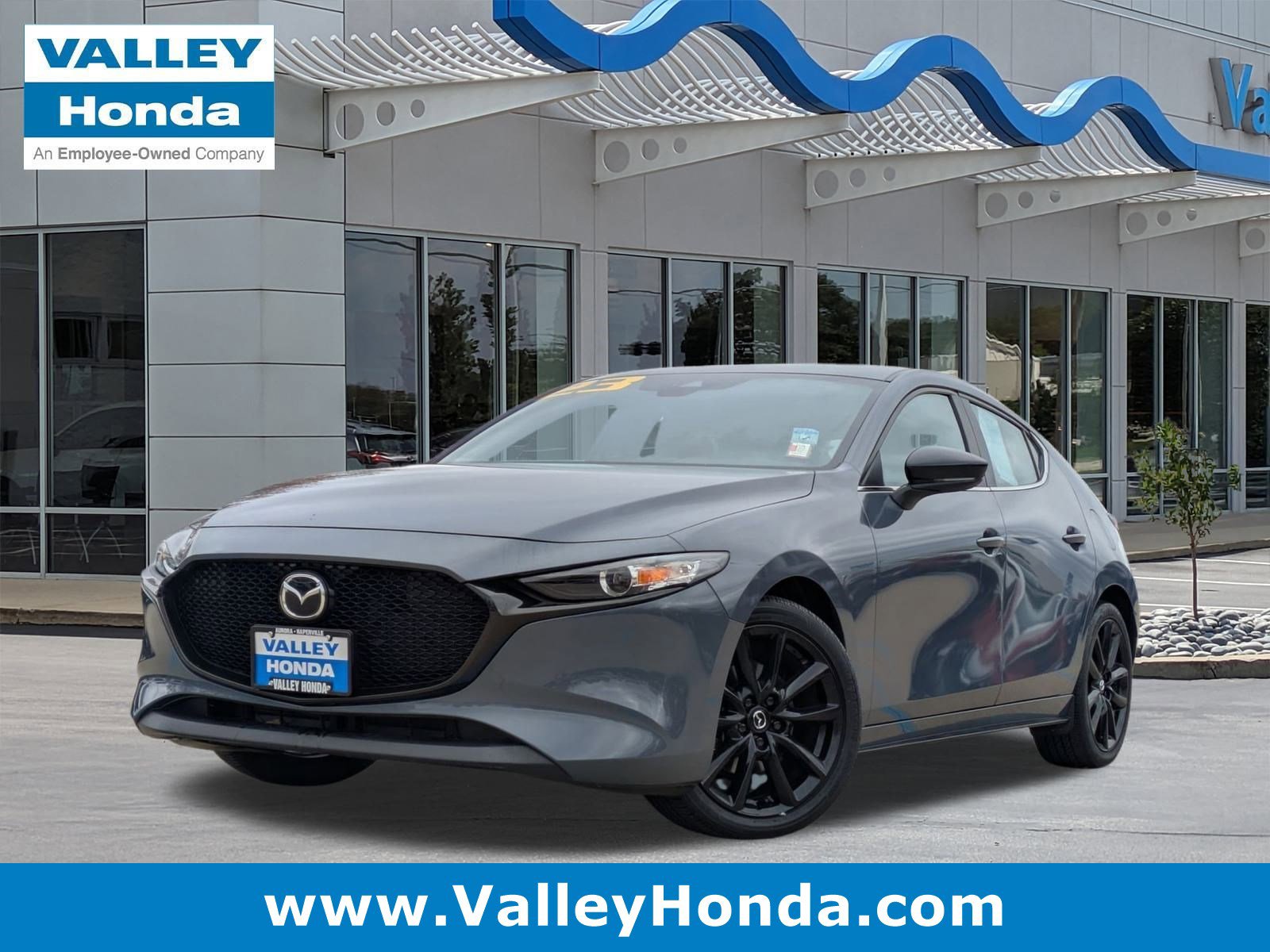 2023 Mazda Mazda3 Carbon Edition's photo