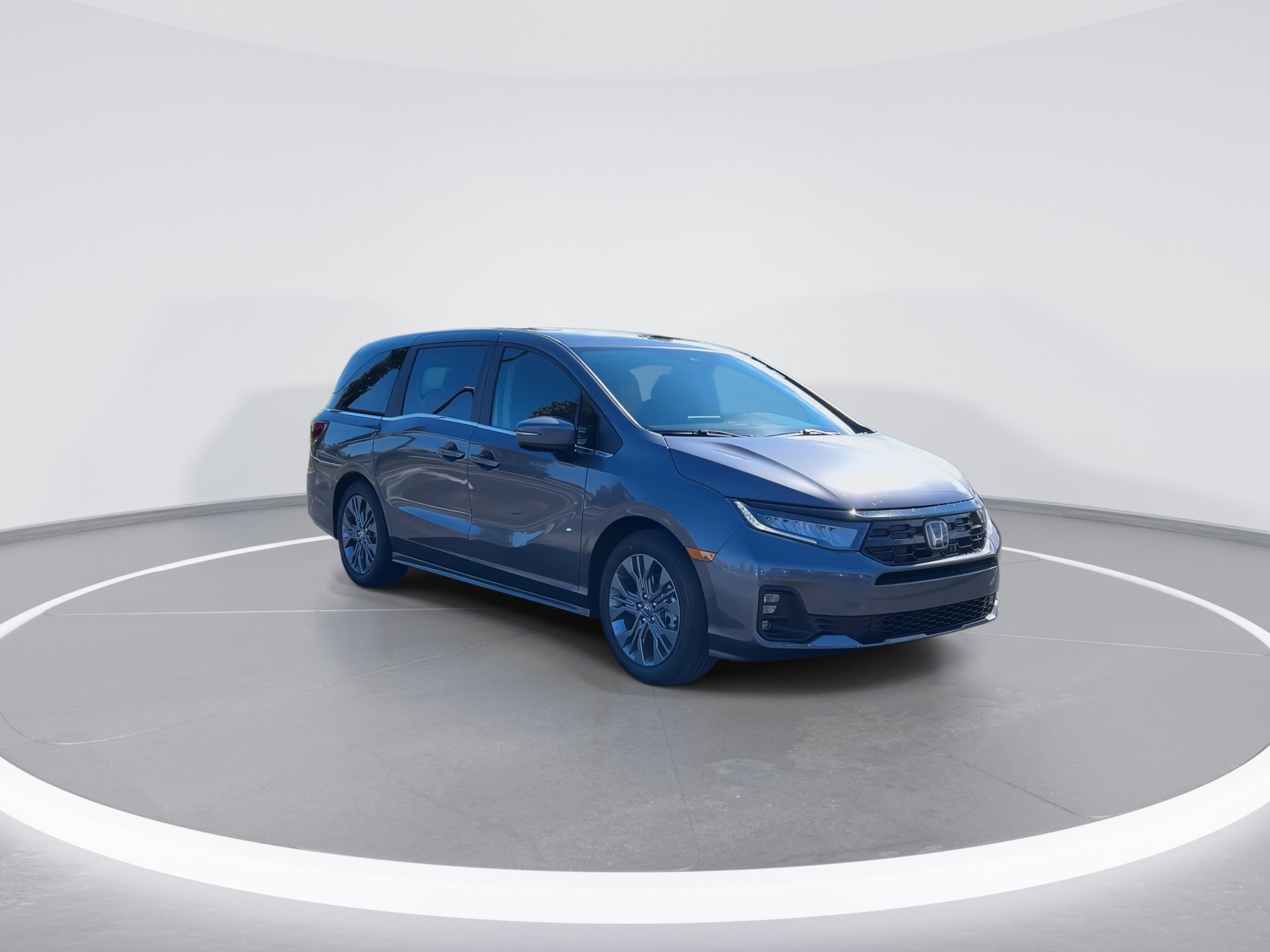 2026 Honda Odyssey Touring photo 2