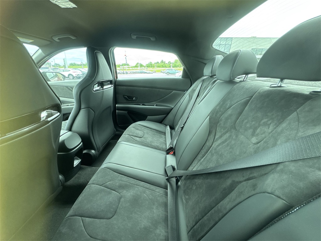 2025 Hyundai Elantra N Base photo 12