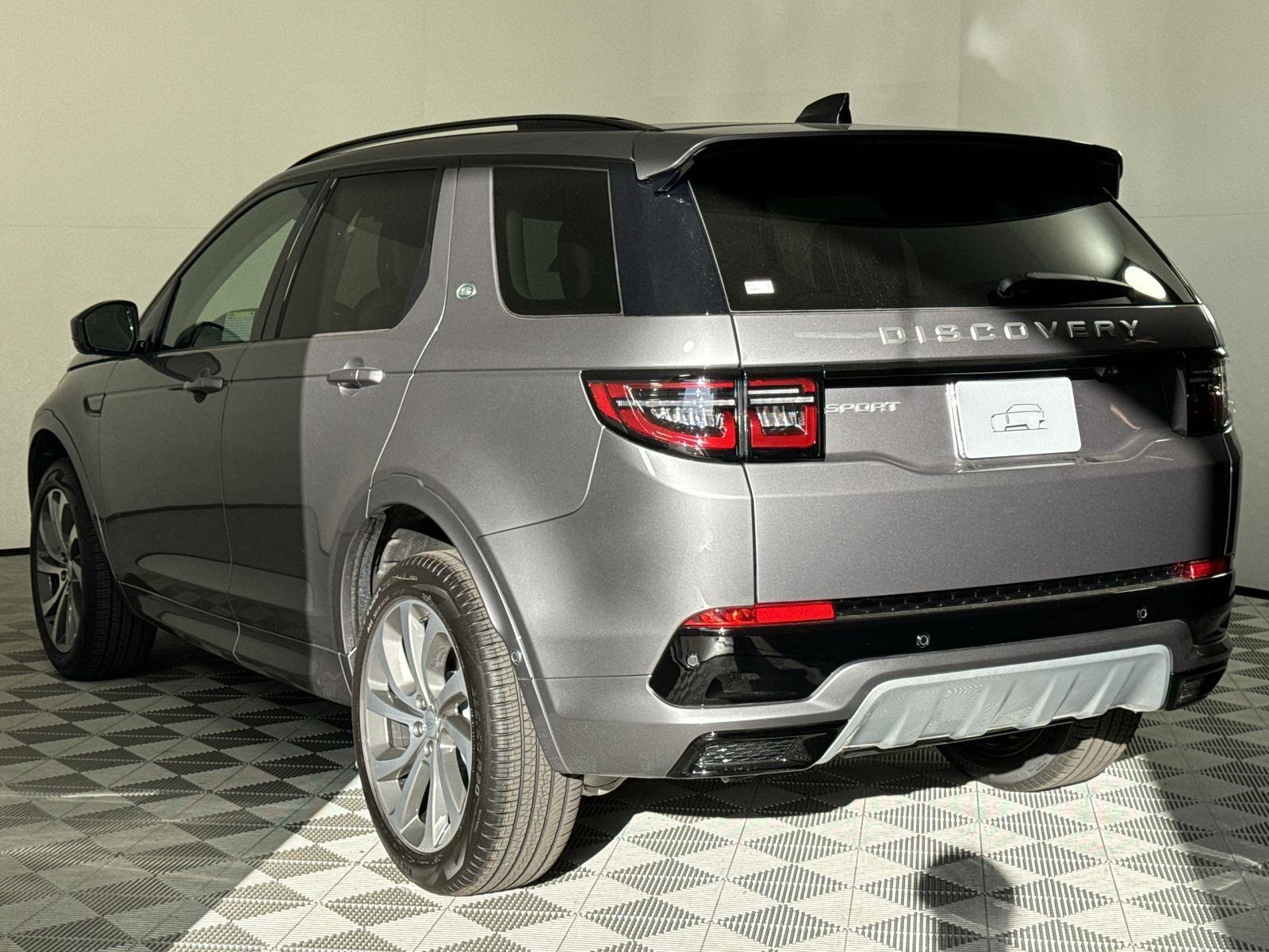 2025 Land Rover Discovery Sport S photo 3